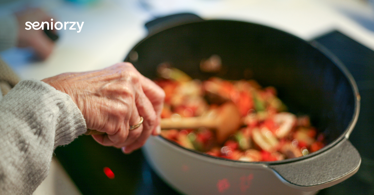Dieta przy zaparciach u seniorów. Produkty o działaniu regulującym