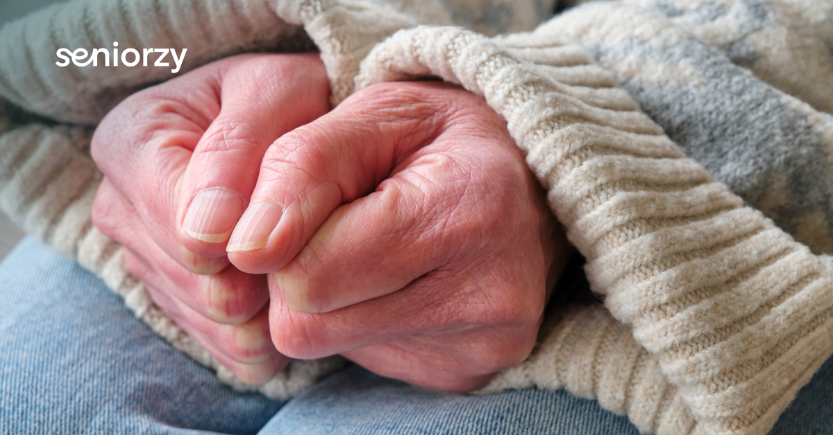 Zimne dłonie i stopy u seniora. Problem krążeniowy czy hormonalny?